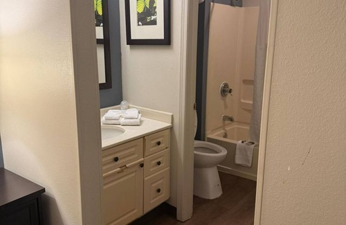 Chantilly Hotel | MainStay Suites Washington Dulles Airport