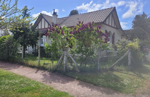 Merville-Franceville-Plage House | Maison mer Proche Cabourg, Terrain Clos, pas D'étage
