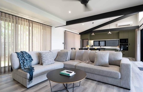 Mission Beach House | Maisie - perfect family retreat