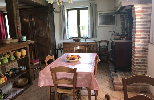 La Chapelle-Saint-Sauveur House | Maison Bressanne : Calme, Nature, Randonnées, Tourisme Entre Bourgogne et Jura