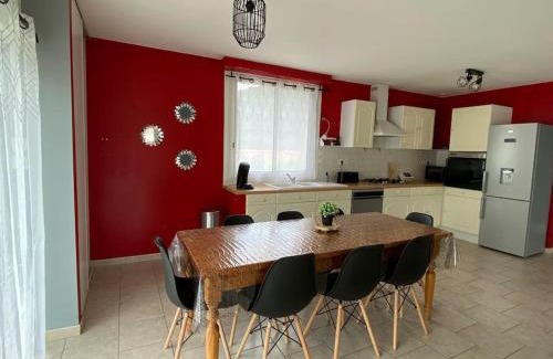 Saint-Julien-en-Saint-Alban House | Maison au calme avec terrasse