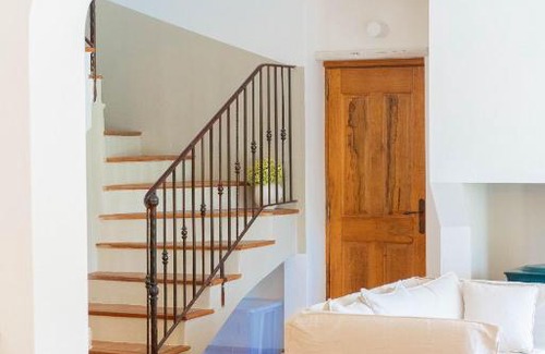 Ansouis Villa | Maison à 2 pas du Village D'ansouis à 30 Minutes D'aix-en-provence