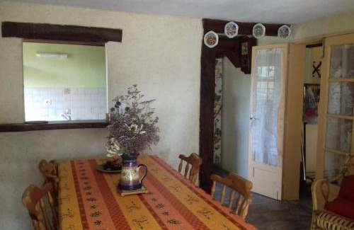 Saint-Avit-Saint-Nazaire House | Maison à la campagne
