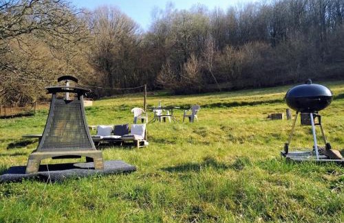 Le Creusot House | Maison à l'ancienne avec grand terrain , animaux bienvenus