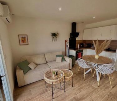 Narbonne Apartment | Maison à l Ecurie