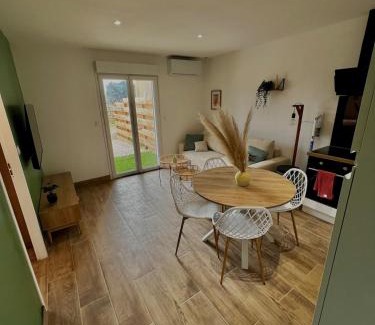 Narbonne Apartment | Maison à l Ecurie