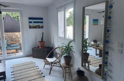 Sainte-Marie-la-Mer House | Maison à la mer