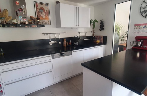 Malakoff House | Maison à Malakoff Avec Cour 6/8 Pers -140m2 à Proche L13