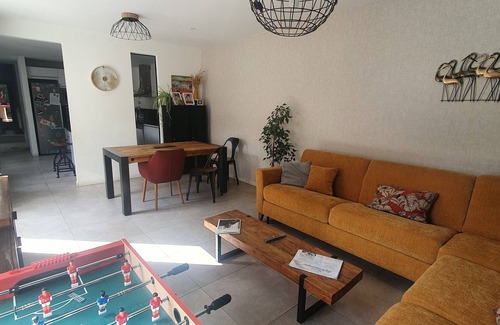 Malakoff House | Maison à Malakoff Avec Cour 6/8 Pers -140m2 à Proche L13