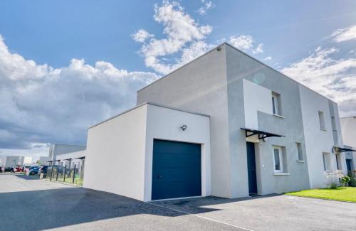 Cambes-en-Plaine Villa | Maison élégante entre Caen & mer