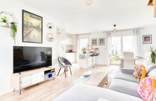 Cambes-en-Plaine Villa | Maison élégante entre Caen & mer