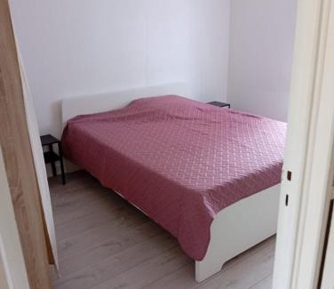 La Celle-sous-Gouzon Apartment | Maison 1- entre ville et verdure