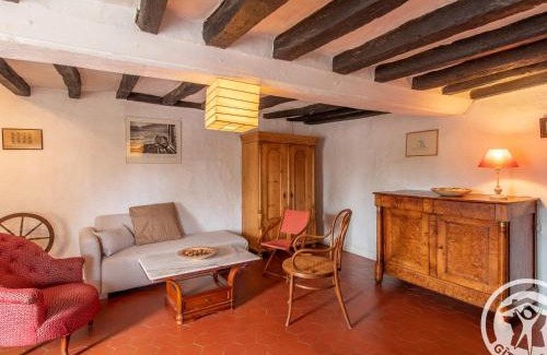 Huille House | Maison 15ème siècle à Huillé, 2 ch, jardin, cheminée, proche Loir et pistes cyclables - FR-1-622-45