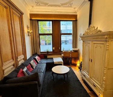Borgerhout Apartment | Maison 1873