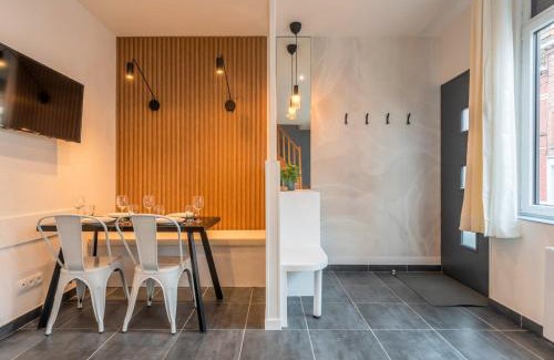 La Madeleine House | Maison 2 chambres proche du tram, parking gratuit