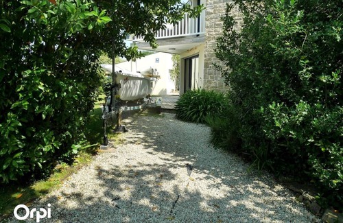 Arzon House | Maison 2 Chambres Proche Commerces à Louer Pour les Vacances