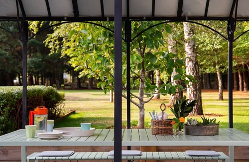 Trentham House | Maison 24 - Elegant 2 bedroom in Trentham