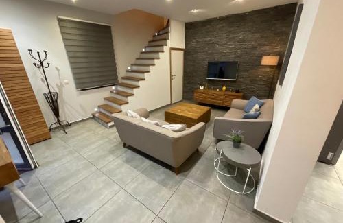 Jumet House | Maison 3 chambres proximité aéroport et grand axes