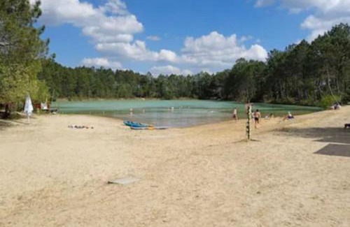 Montguyon House | Maison 3 lits jardinet Montguyon lac et plage a 5 mn