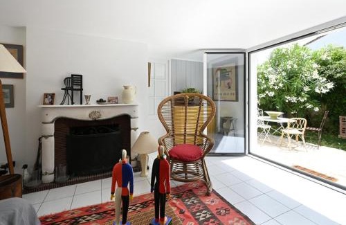 Les Portes-en-Re House | Maison 3 pièces avec jardin clos, cheminée et parking, à deux pas du centre des Portes-en-Ré - FR-1-434-105