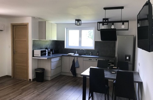 L'Isle-sur-la-Sorgue House | Maison 4 Etoiles Avec Jardin