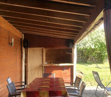 Vernoux-en-Vivarais House | Maison 6 Personnes Avec Piscine