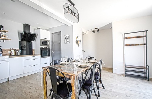 Port-en-Bessin-Huppain House | Maison Avec Terrasse à 100m du Port Avec Tout Commerces