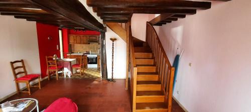 Saint-Amand-en-Puisaye House | Maison accueillante à Saint-Amand-en-Puisaye avec jardin