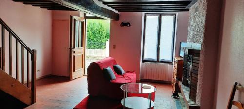 Saint-Amand-en-Puisaye House | Maison accueillante à Saint-Amand-en-Puisaye avec jardin
