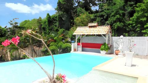 Tartane House | Maison accueillante à La Trinité avec piscine partagée 57 m²