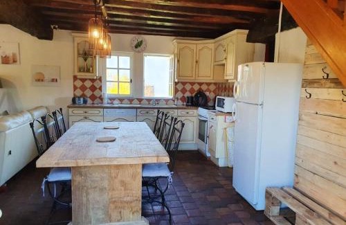 Salbris House | Maison accueillante à Salbris avec jardin clos et terrasse.