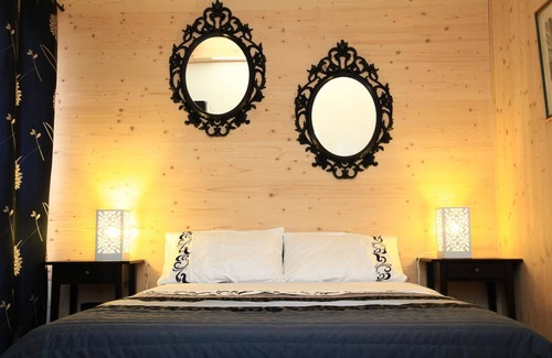 Neyron House | Maison Addama