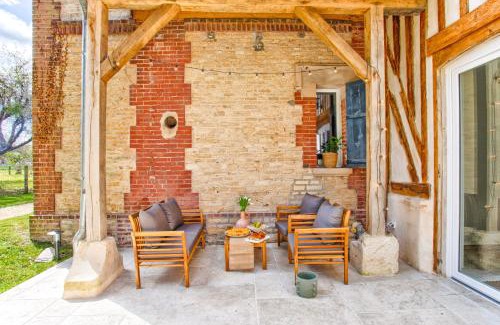 Dozule House | Maison Adeli - SPA- Braséro-Billard- Netflix-Wifi