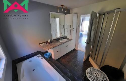 Petite-Vallee Apartment | Maison Albert