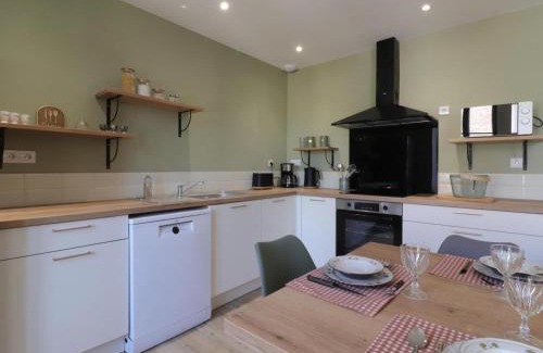 Le Mele-sur-Sarthe House | Maison ancienne tout confort pour 8 pers., proche loisirs - FR-1-497-252