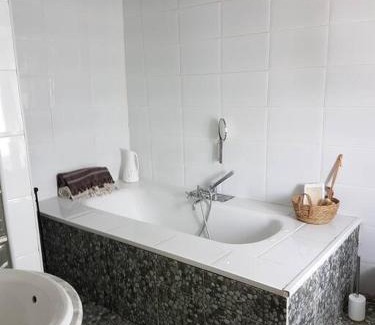 Zafarraya House | Maison Andalouse avec piscine