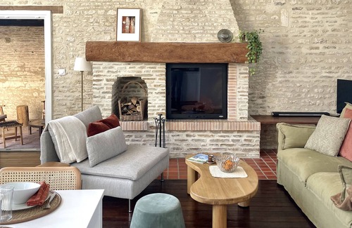 Morteaux-Couliboeuf House | Maison Atypique-ancienne École Rénovée, 4 à 6 per