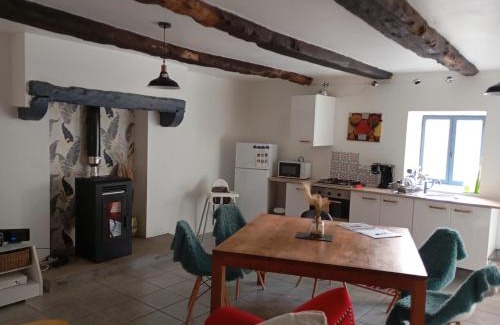Pleugueneuc Apartment | Maison atypique et charmante
