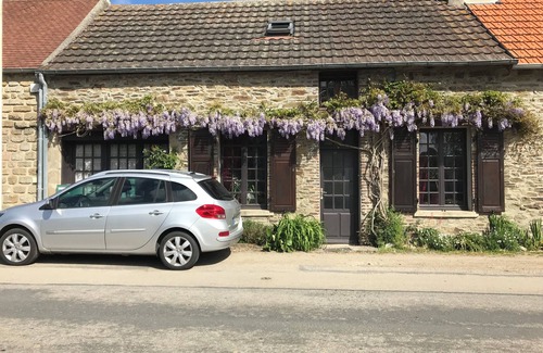Le Vast House | Maison au Bord de L'eau Dans le Bocage Normand