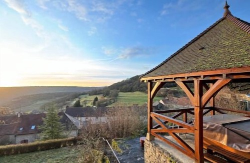 Baubigny House | Maison au Bord de la Falaise