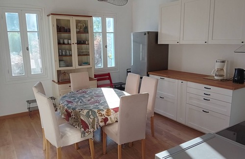 Buis-les-Baronnies House | Maison au Calme Dans une Oliveraie Près des Sentiers de Randonnée et D'escalade