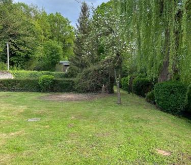 Saint-Prest House | Maison au calme avec spa et rivière à côté de CHARTRES