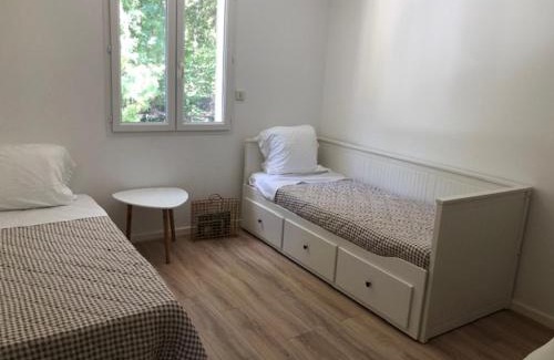 Deaux Villa | Maison au calme, piscine, terrain de pétanque