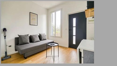 Villejuif House | Maison au calme pour 4 pers avec parking a 5 min du métro L7