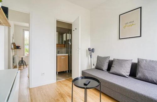 Villejuif House | Maison au calme pour 4 pers avec parking a 5 min du métro L7