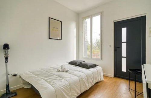 Villejuif House | Maison au calme pour 4 pers avec parking a 5 min du métro L7