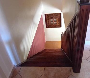 Ain El Turk House | Maison au fond du jardin