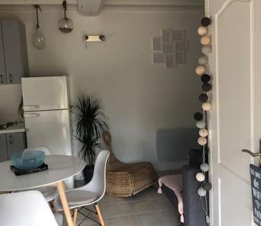 Jouy-le-Potier Ski Chalet | Maison au milieu des bois et des animaux