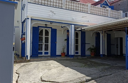Entre-Deux House | Maison au Pied des Sentiers de Randonnée