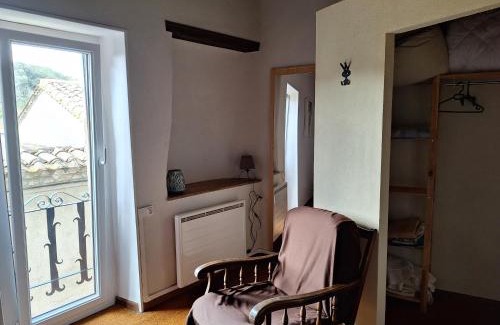 Montolieu House | Maison au village du livre